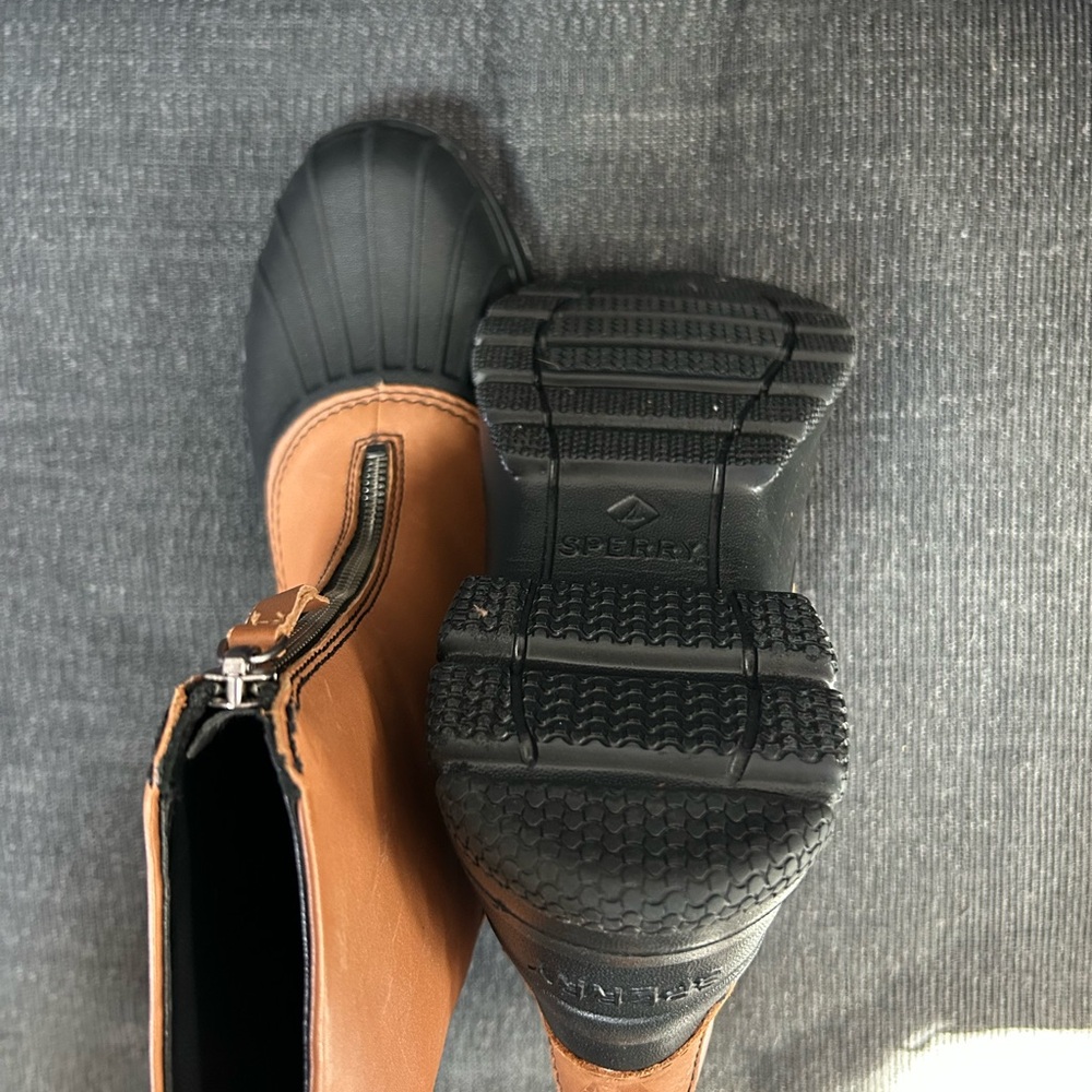 Womens “Sperrys”  Zippered Waterproof Boots - Picture 4 of 5